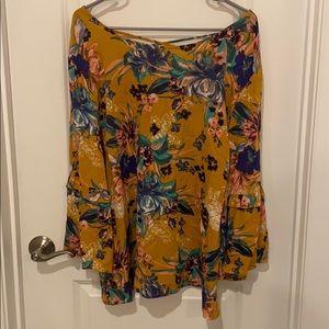 Ava & Viv top Boho Bell Sleeves